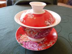 Porzellan-Gaiwan, Päonienpracht, rot-pink-bunt,160ml